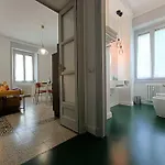 شقة Stylish Flat Near Station And Center كومو