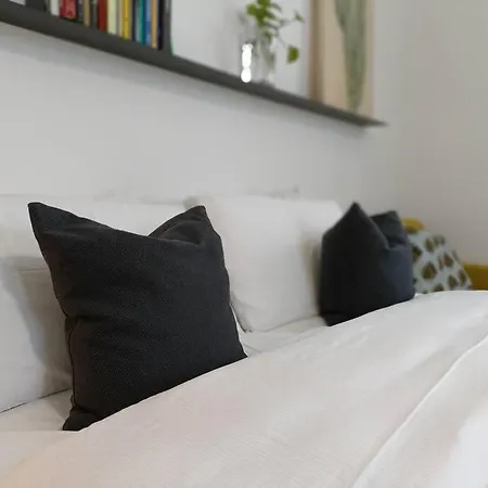 شقة Stylish Flat Near Station And Center