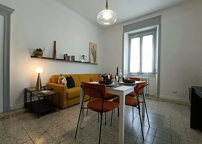 Stylish Flat Near Station And Center Appartamento Côme
