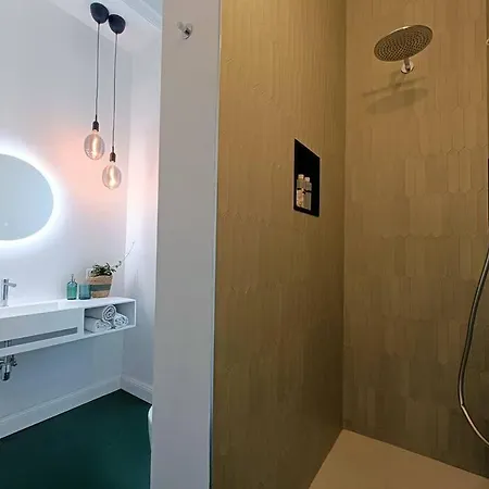 Stylish Flat Near Station And Center アパート